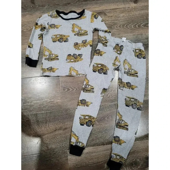 Carter's Other - Carter's boys construction Pajama set size 7